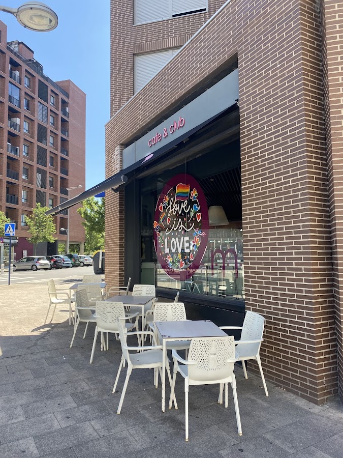 Om Café & Club